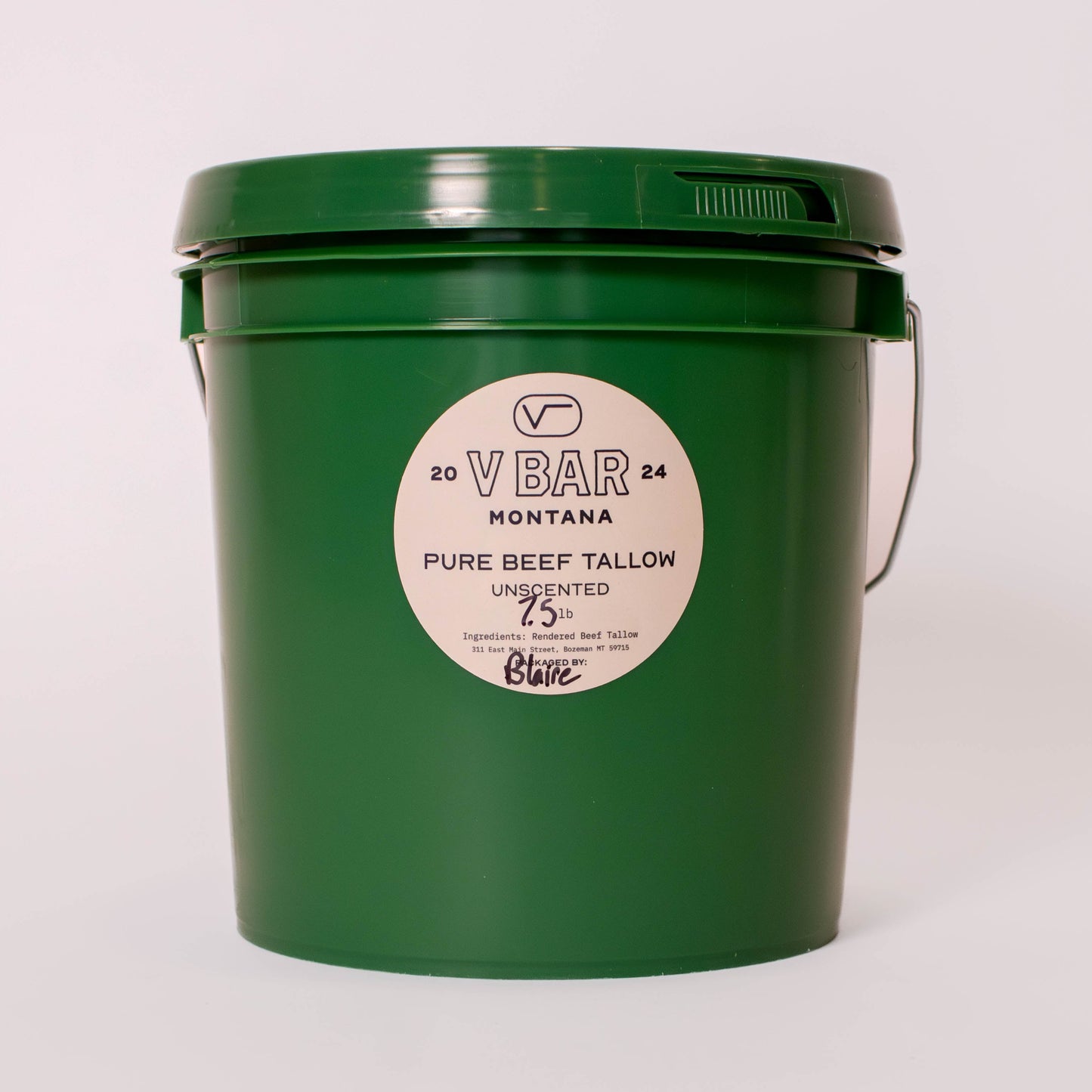 a green 7.5 pound bucket of pure beef tallow